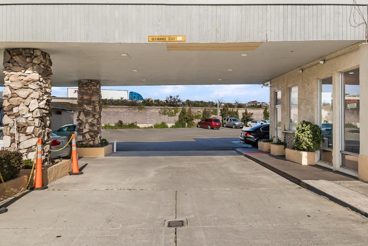 Heritage Inn Express הייווארד מראה חיצוני תמונה