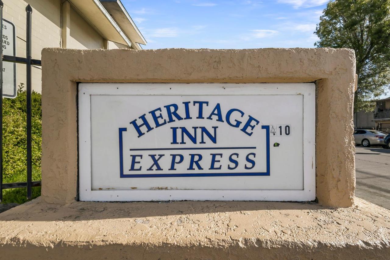 Heritage Inn Express הייווארד מראה חיצוני תמונה