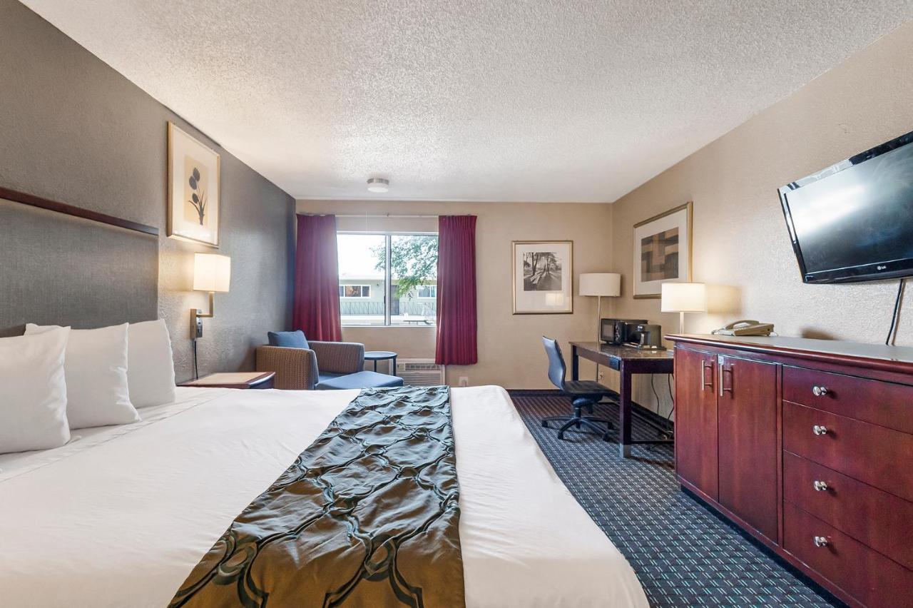 Heritage Inn Express הייווארד מראה חיצוני תמונה