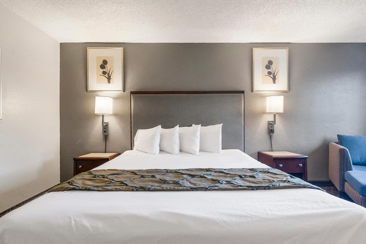 Heritage Inn Express הייווארד מראה חיצוני תמונה