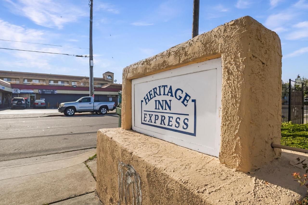 Heritage Inn Express הייווארד מראה חיצוני תמונה