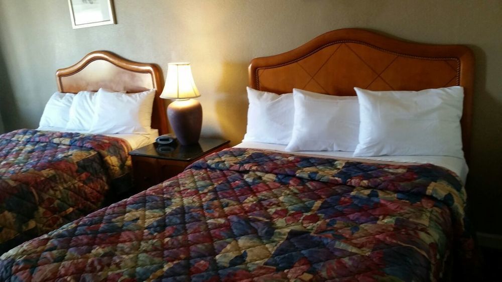 Heritage Inn Express הייווארד מראה חיצוני תמונה