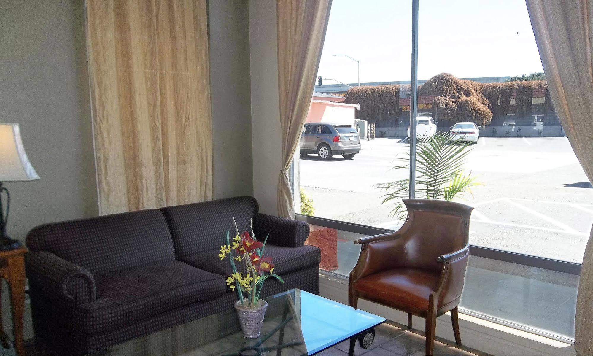Heritage Inn Express הייווארד מראה חיצוני תמונה