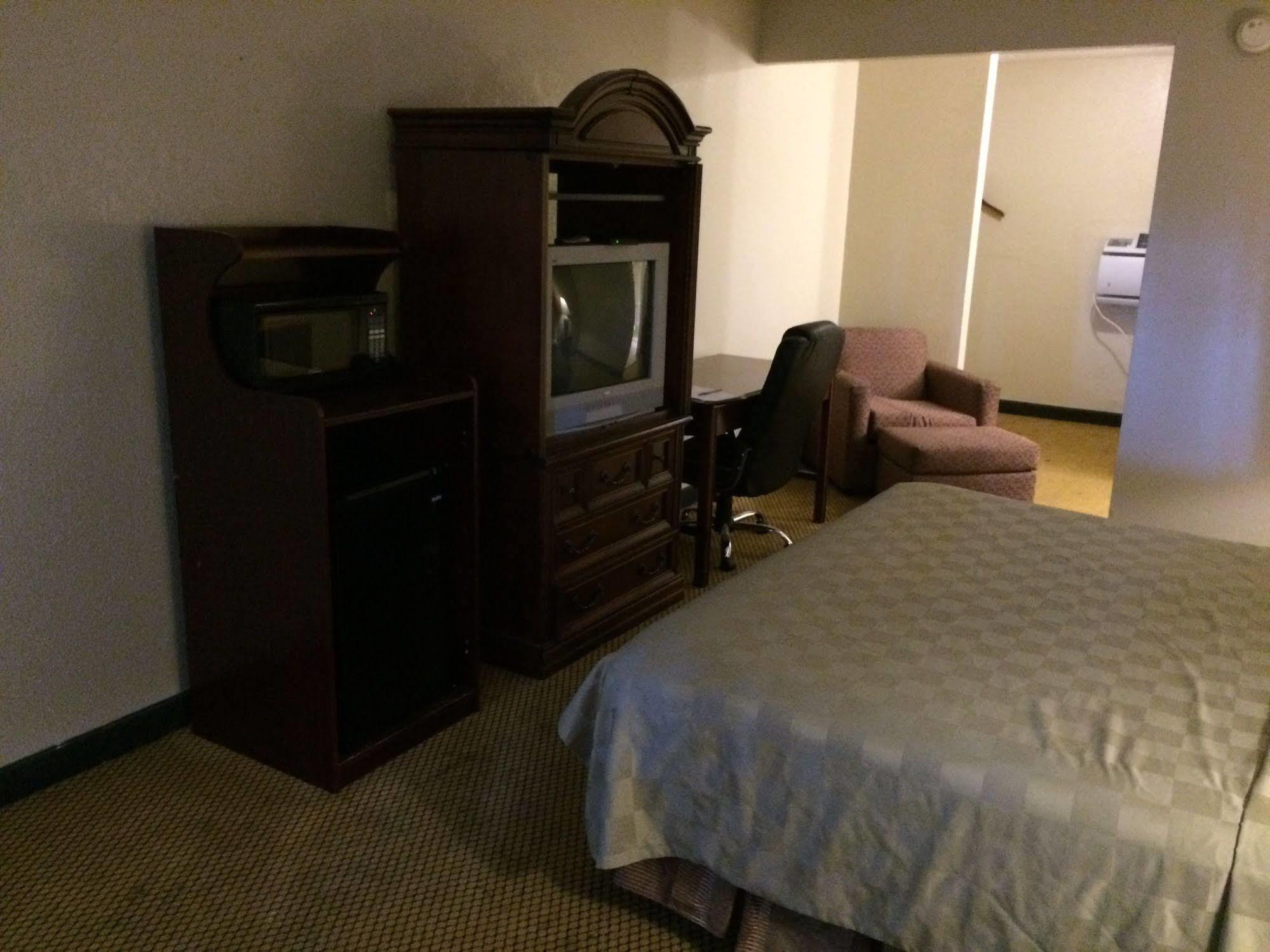 Heritage Inn Express הייווארד מראה חיצוני תמונה