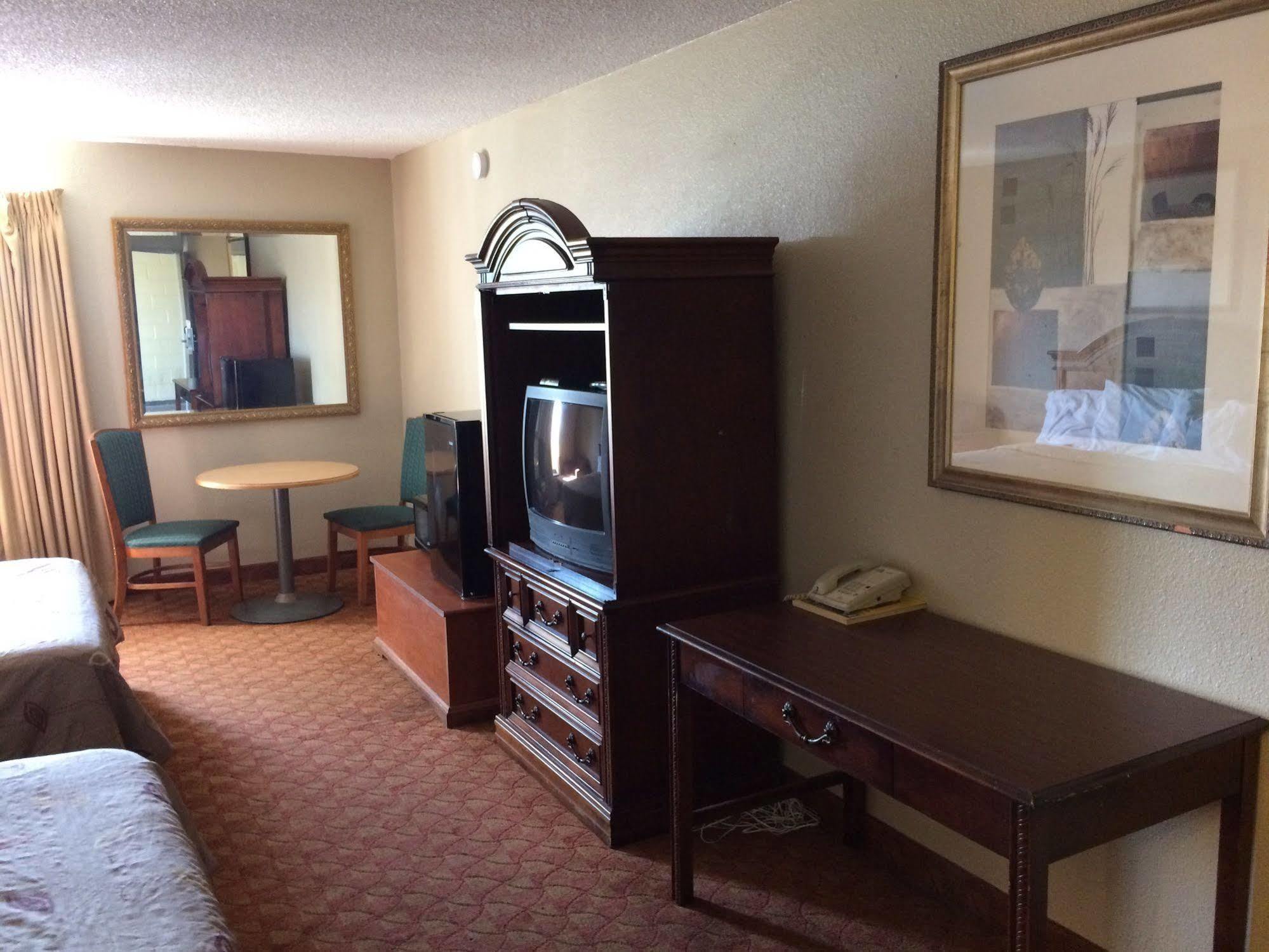 Heritage Inn Express הייווארד מראה חיצוני תמונה